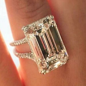 New 925 Sterling silver Clear Stone Ring